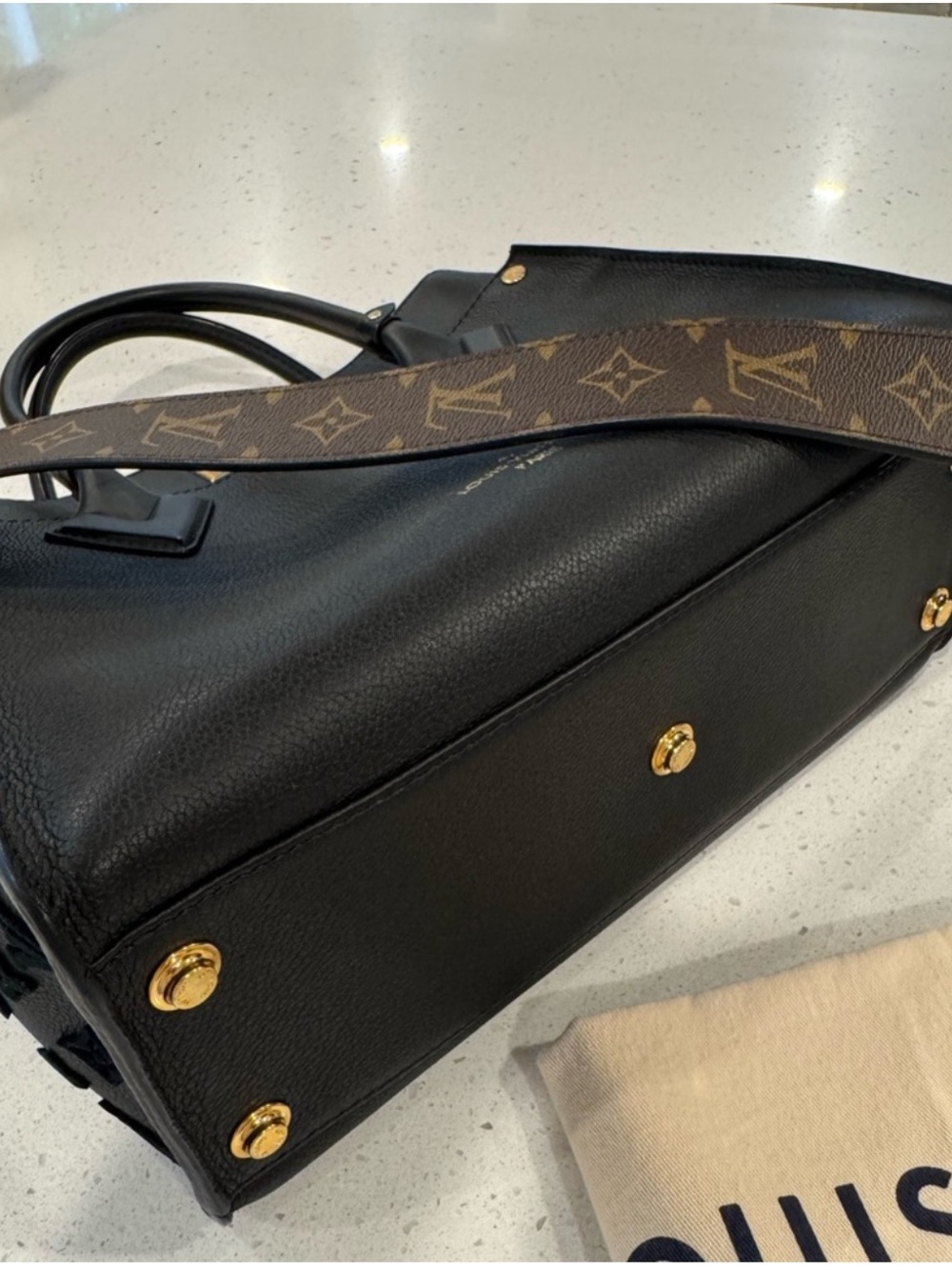 Louis Vuitton On My Side MM w/ upgraded strap; EUC - Picture 8 of 15